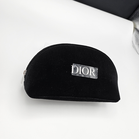 Brand new Dior black pouch from Dior Beauty - Picture 7 of 13